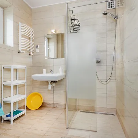 Goscinne Anna أوستروفو